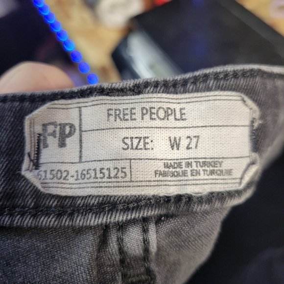Free People Womens Distressed Black Jeans Size 27 - Picture 3 of 3